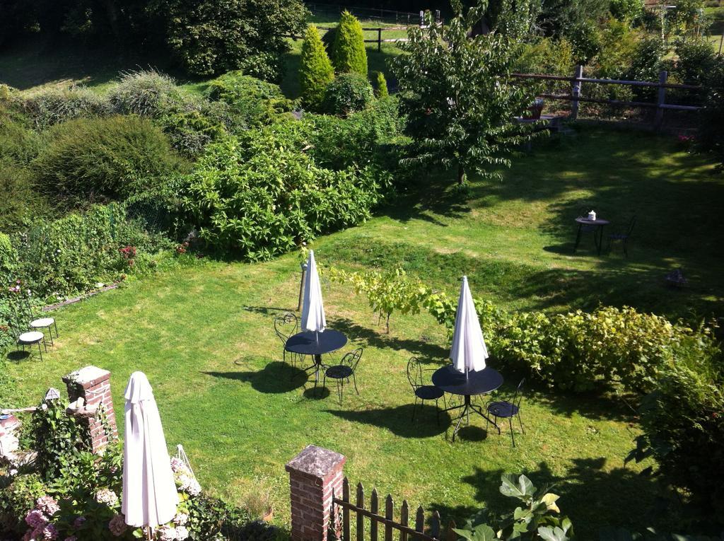 La Maison De La Plage - La Cerisaie Bed and Breakfast Honfleur Exterior foto
